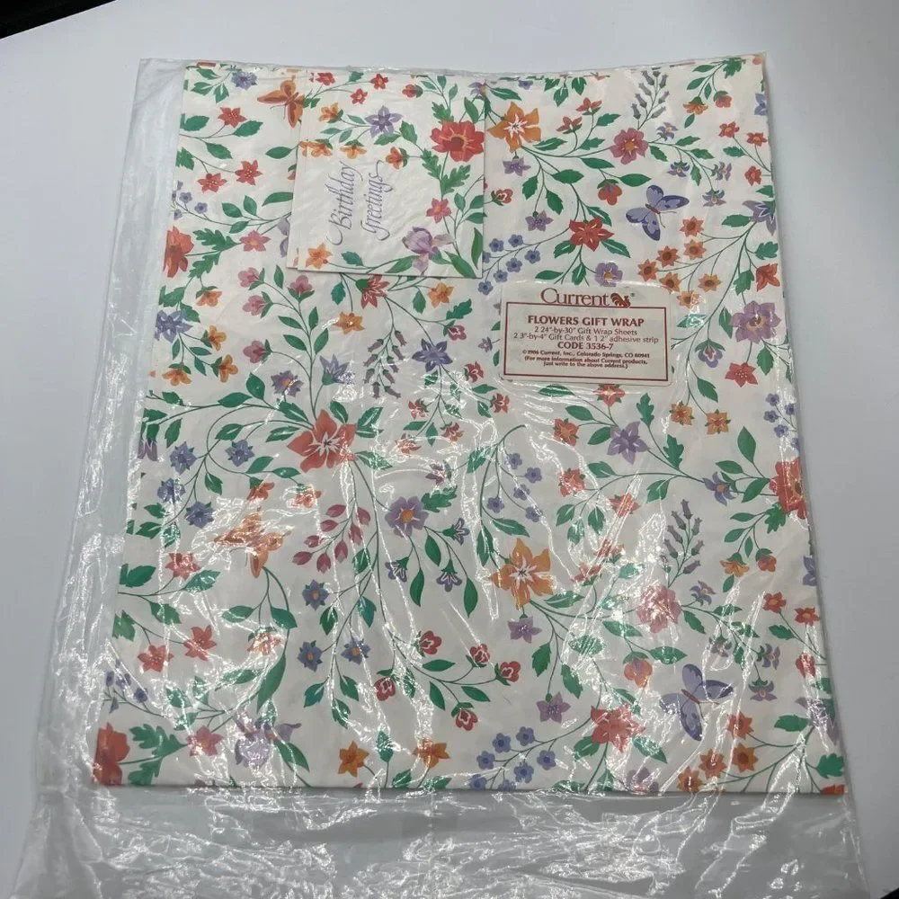 Vintage retro wrapping paper flowers
